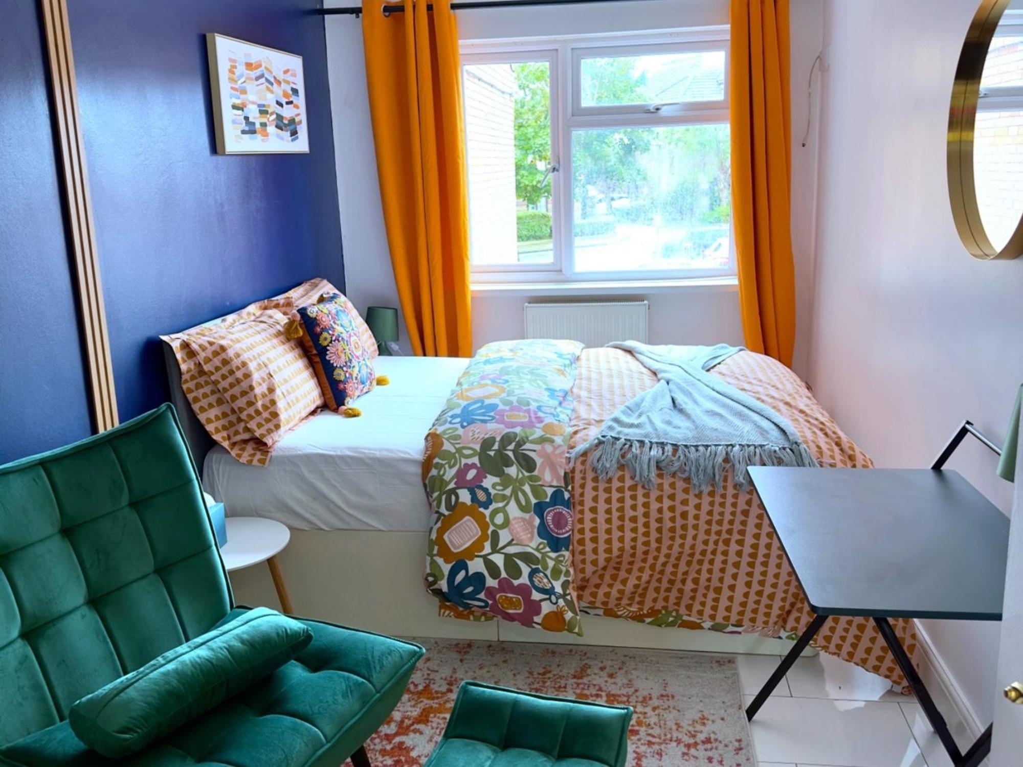 Charming 3-Bedroom House With Garden In Portsmouth, Close Parking, Train Station & Gunwharf 外观 照片